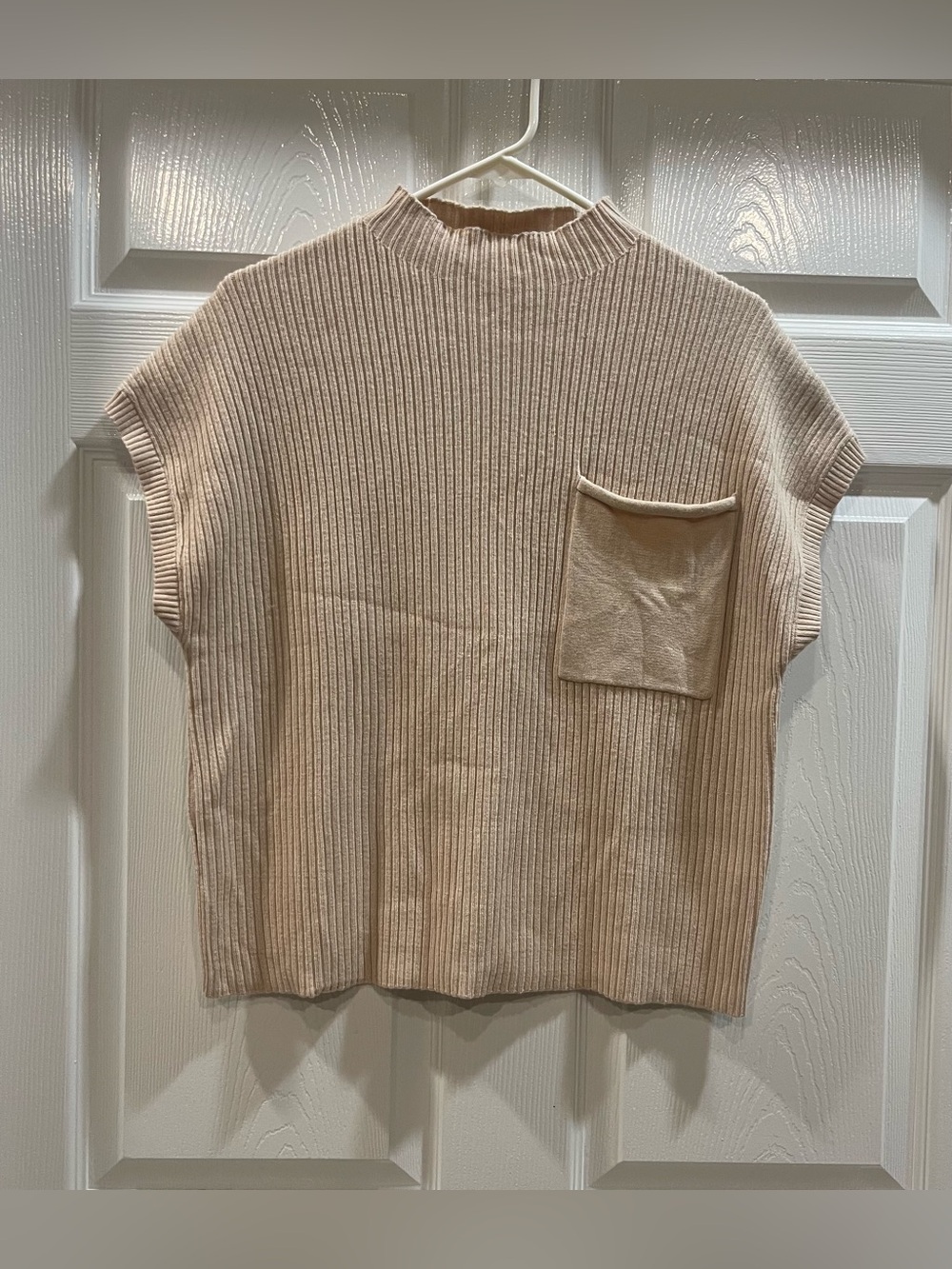 Oatmeal Ribbed Mock Neck Patch Pocket Short Sleeve Sweater Size Medium Unbranded